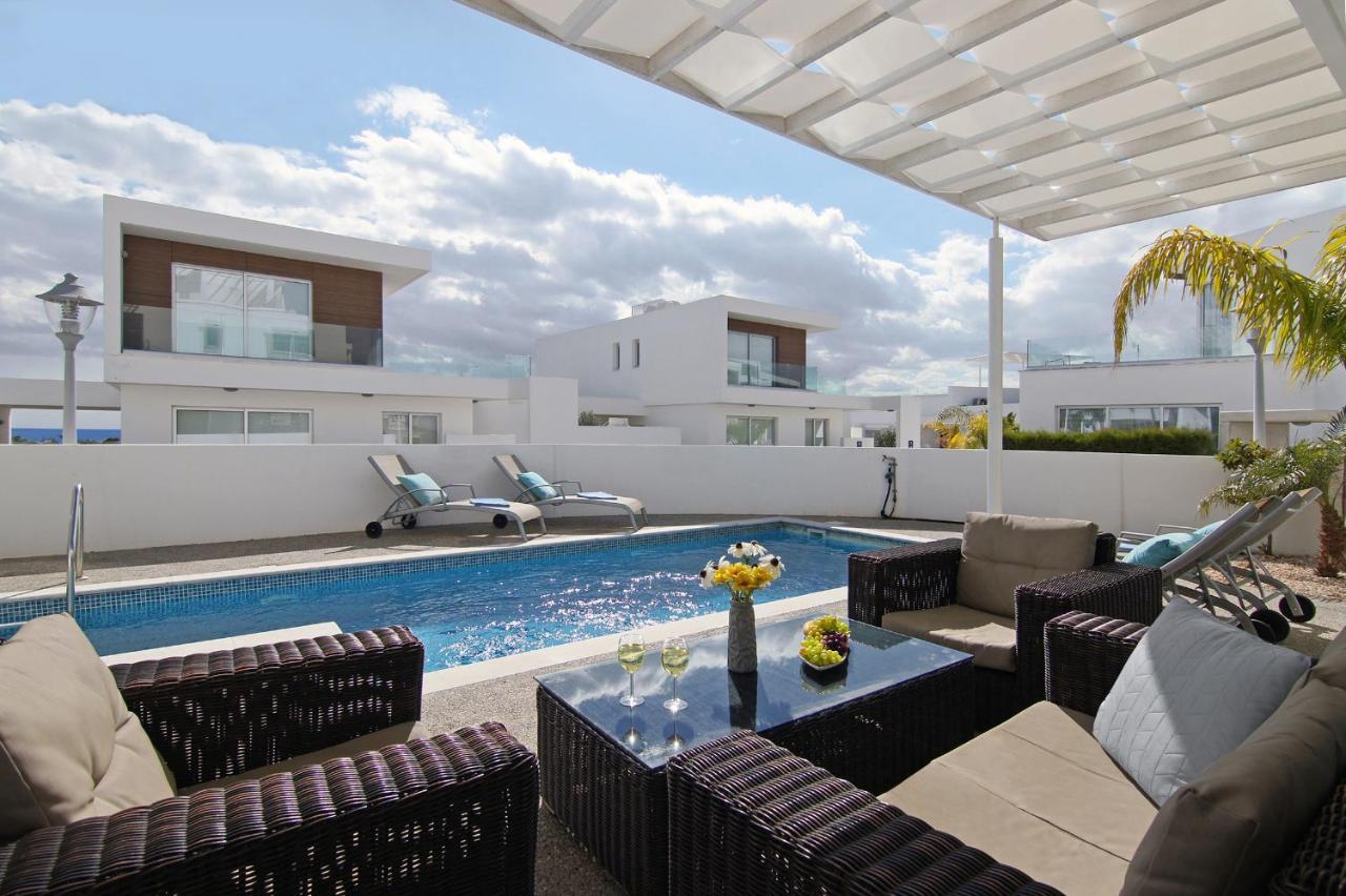Villa Sunday Agia Napa Exterior foto